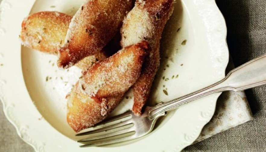 Τηγανίτες αχλαδιού με μαραθόσπορο και ζάχαρη | Συνταγές Τηγανίτες αχλαδιού με μαραθόσπορο και ζάχαρη | Συνταγές