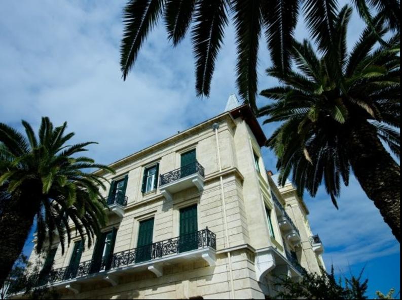 Poseidonion Grand- Σπέτσες: Το μέτρο στην πολυτέλεια Album | The Food & Leisure Guide