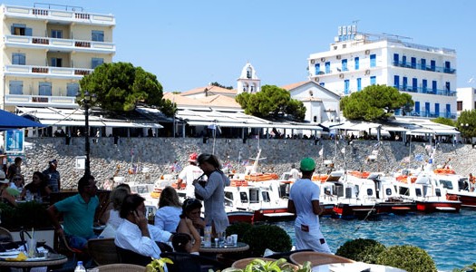 Σπέτσες: Η βασίλισσα του Αργοσαρωνικού Album | The Food & Leisure Guide