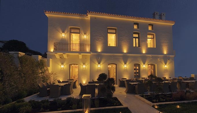 Micra Anglia, season opening στην Άνδρο, με νέο… Αυγουστιάτικο concept Album | The Food & Leisure Guide