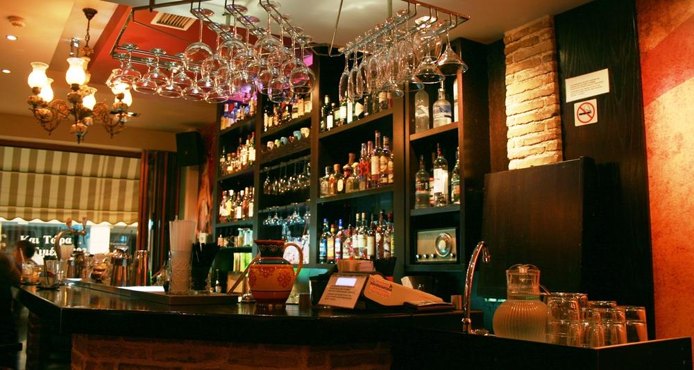 Jolie Mome Bar