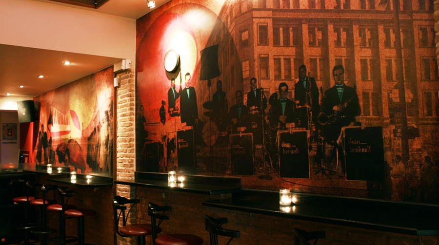 Jolie Mome Το local bar όπως πρέπει να είναι The FNL Guide