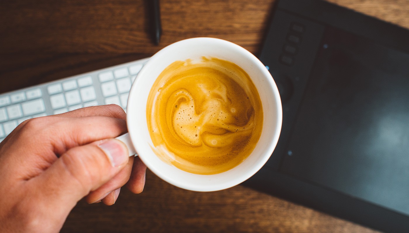 ΔΟΚΙΜΑΖΟΝΤΑΣ ΕΝΑΝ ΚΑΛΟ ΚΑΦΕ | Tips & Tricks