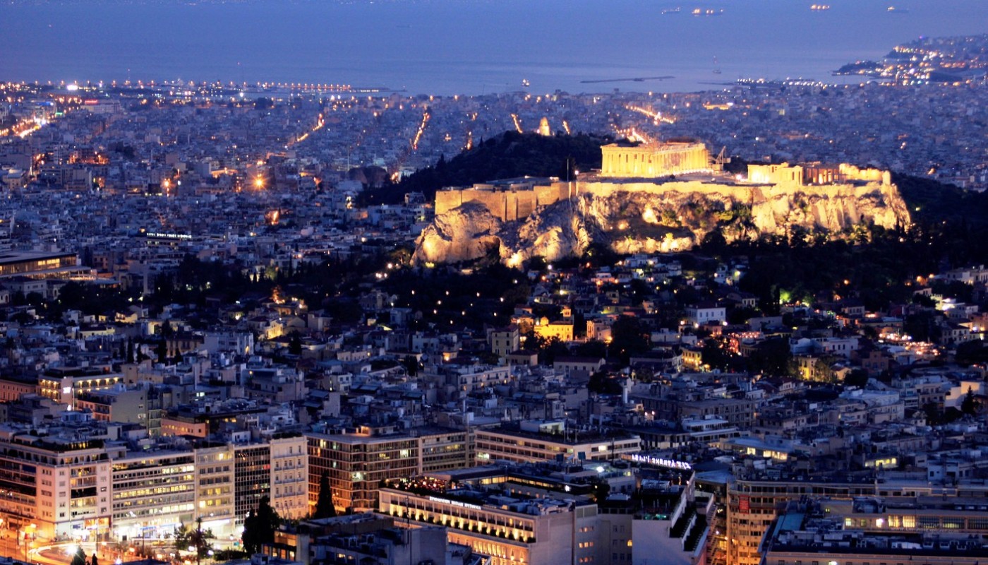 ΤΟ COME-BACK ΤΟΥ ΚΕΝΤΡΟΥ | Editor's Note