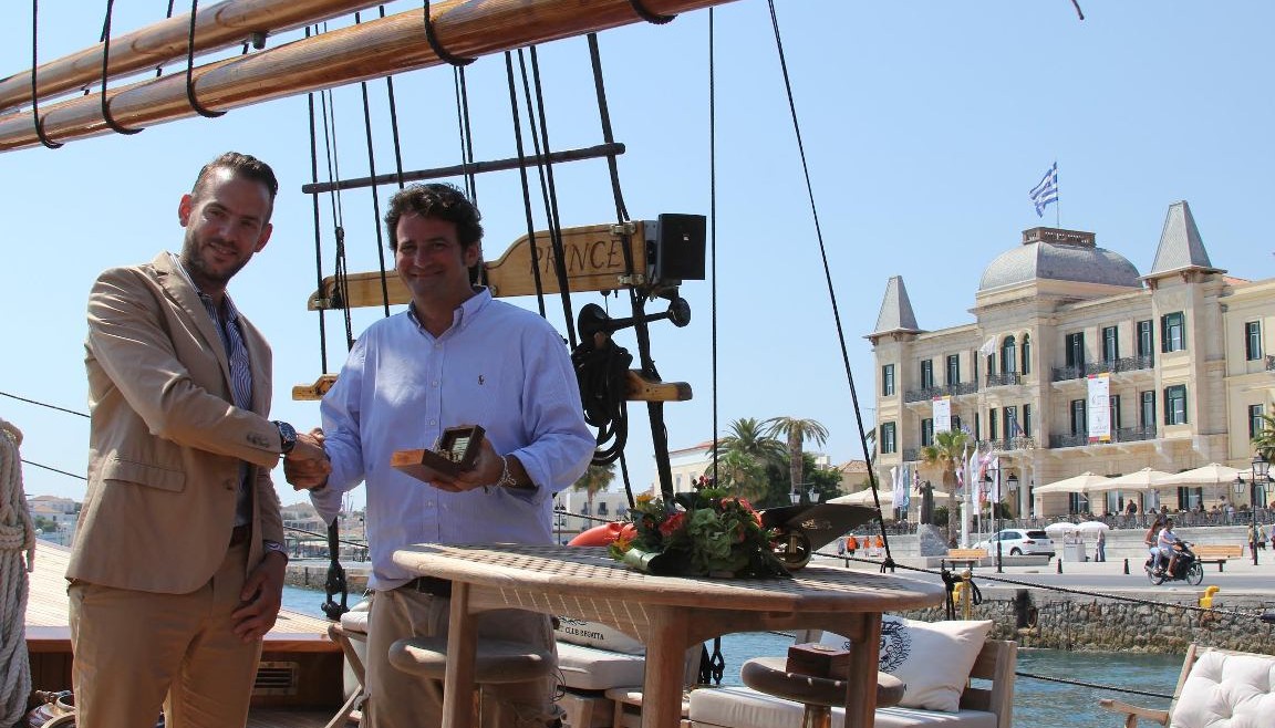 ΕΜΠΝΕΥΣΜΕΝΗ ΣΥΝΕΡΓΑΣΙΑ ΜΕΤΑΞΥ POSEIDONION GRAND HOTEL ΚΑΙ KIVOTOS | Θέματα