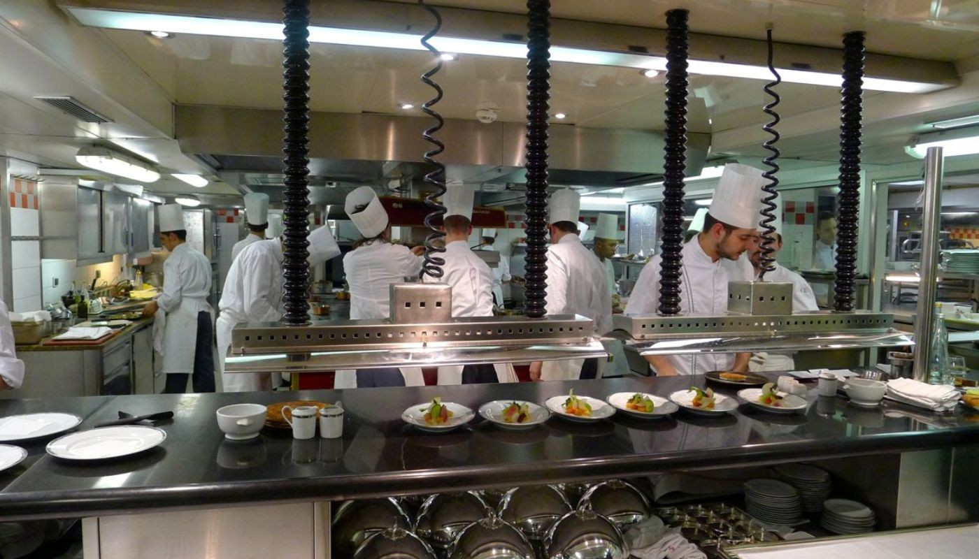 BRIGADE: ΠΟΙΑ ΕΙΝΑΙ Η ΟΜΑΔΑ ΜΙΑΣ ΚΟΥΖΙΝΑΣ; | Tips & Tricks