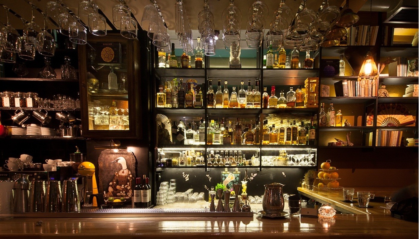 KOLOKOTRONI 9, UPDATED | The Bars