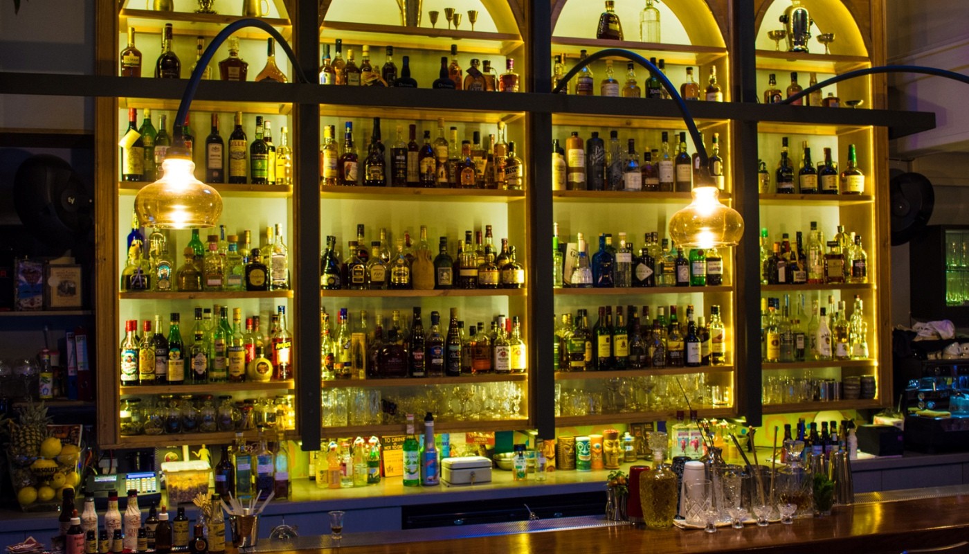 COCKTAIL BOOM ΣΤΗΝ ΕΠΑΡΧΙΑ | Θέματα