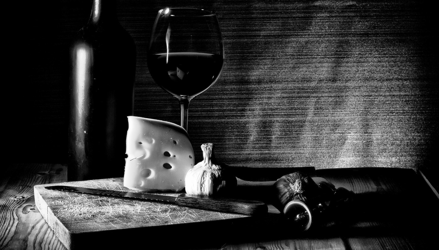 CHEESE AND WINE HOLOCAUST! | Θέματα