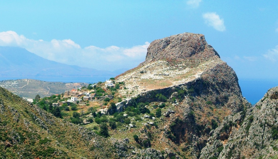 ΔΥΟ ΧΩΡΙΑ, 60 ΚΑΤΟΙΚΟΙ, ΜΙΑ ΓΙΟΡΤΗ | Θέματα