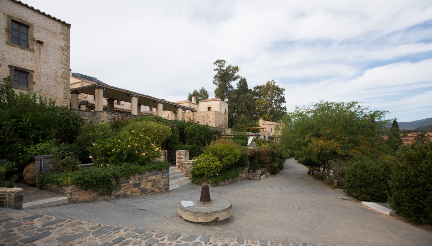 the two faces of luxury kinsterna | The Food & Leisure Guide