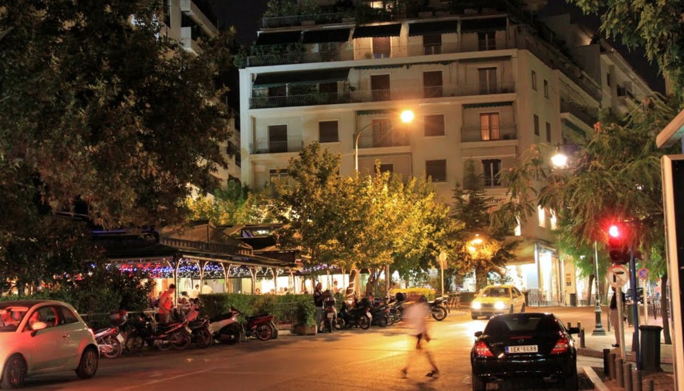 ΚΟΛΩΝΑΚΙ: Η ΜΕΓΑΛΗ ΕΠΙΣΤΡΟΦΗ | Θέματα