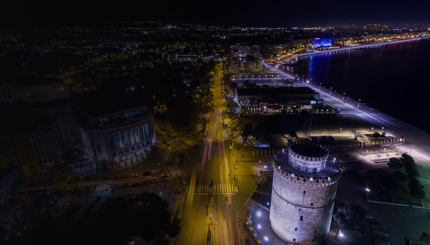 ΟΤΑΝ Η ΘΕΣΣΑΛΟΝΙΚΗ ΕΠΑΝΑΠΡΟΣΔΙΟΡΙΖΕΙ ΤΑ ΚΟΚΤΕΙΛ ΤΗΣ ΚΑΙ ΞΕΚΙΝΑ ΝΑ ΚΑΙΝΟΤΟΜΕΙ ΚΑΙ ΠΑΛΙ | Θέματα