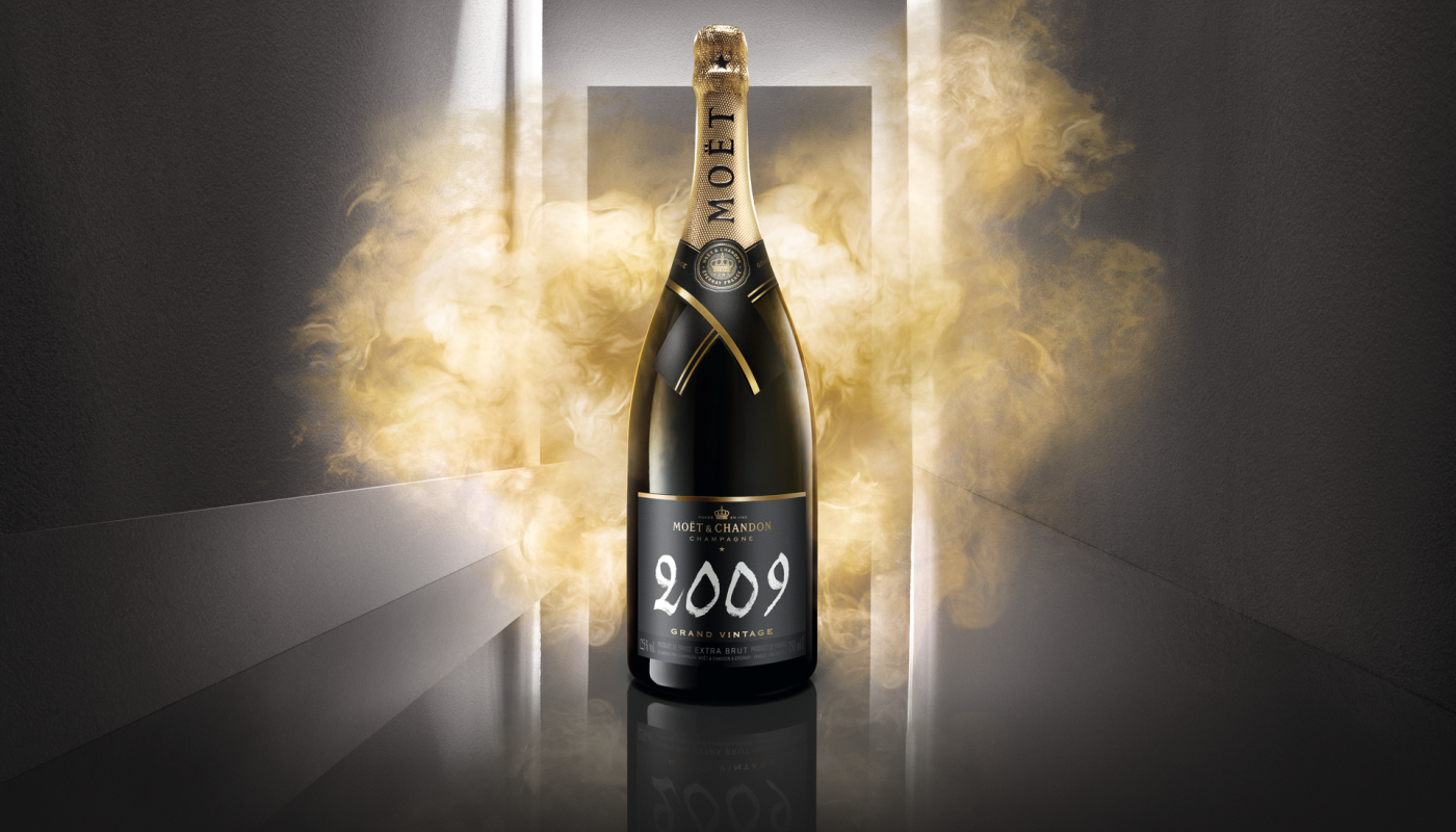 MOET & CHANDON: VINTAGE ΟΜΟΒΡΟΝΤΙΑ | Θέματα