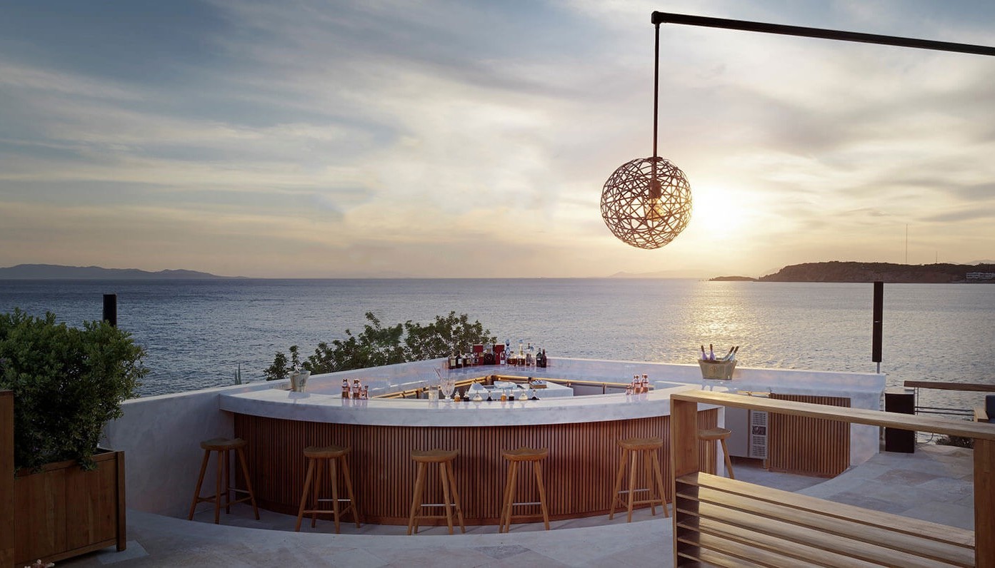 ΤΑ ΙΔΑΝΙΚΑ APERITIF SPOTS | Editor's Note