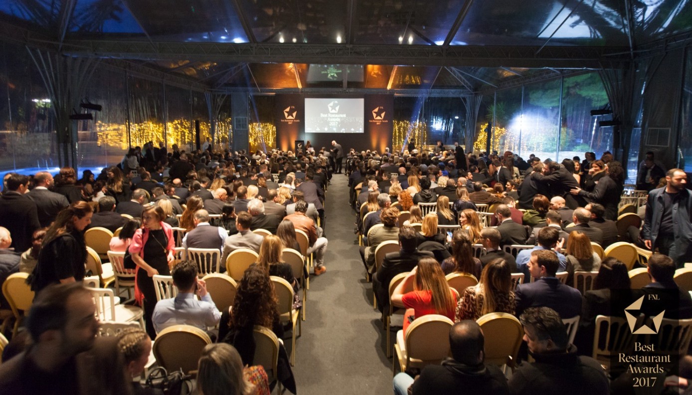 FNL BEST RESTAURANT AWARDS 2019, Η ΛΑΜΠΕΡΗ ΒΡΑΔΙΑ ΤΗΣ ΑΠΟΝΟΜΗΣ ΠΛΗΣΙΑΖΕΙ! | Θέματα