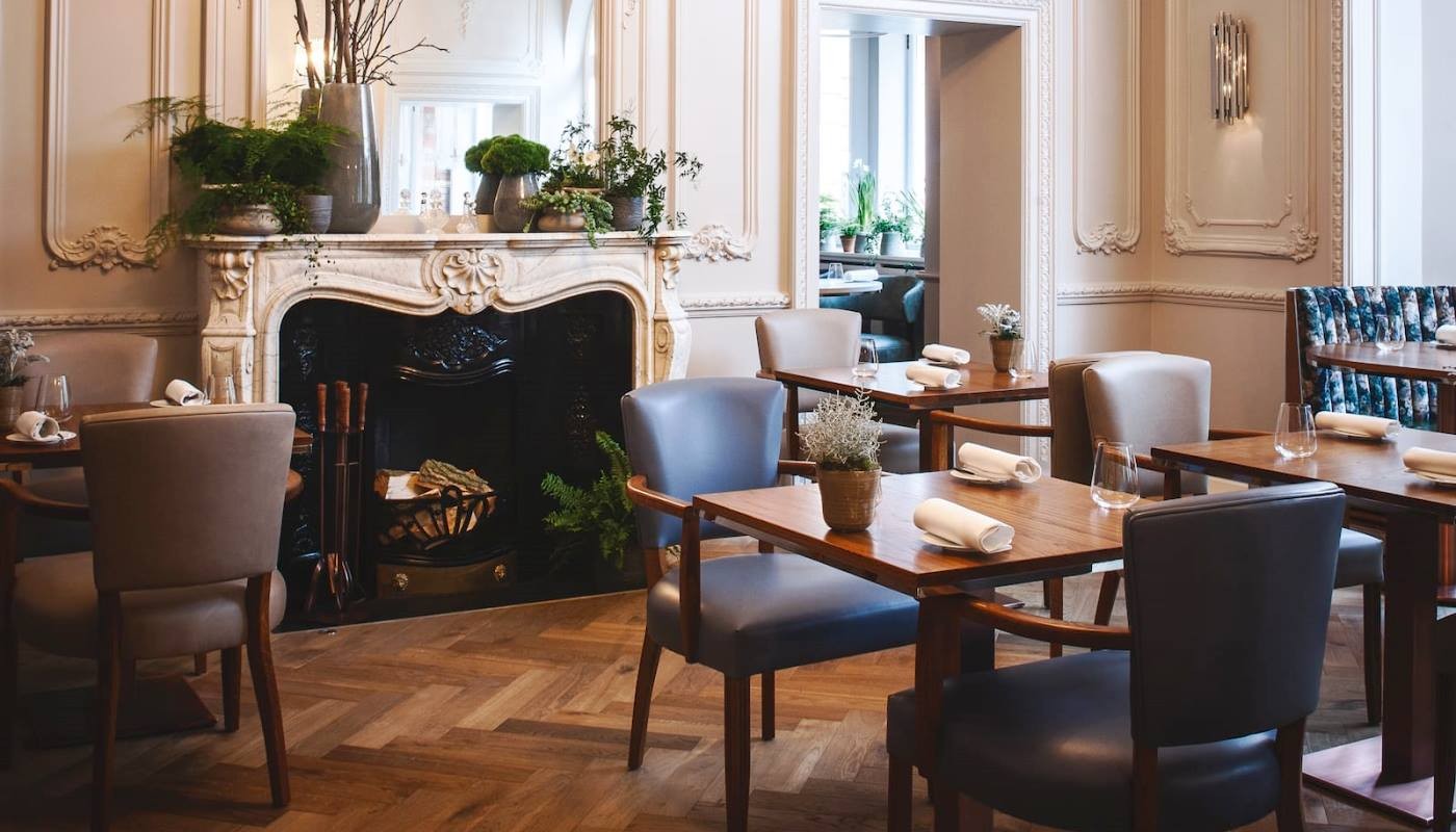 ADAM HANDLING CHELSEA: Η ΑΓΓΛΙΚΗ ΓΑΣΤΡΟΝΟΜΙΑ ΣΤΟΝ ΚΑΙΡΟ ΤΟΥ BREXIT | Globe-Eater