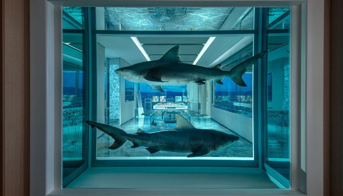 Η ΣΟΥΙΤΑ ΤΟΥ DAMIEN HIRST | Θέματα