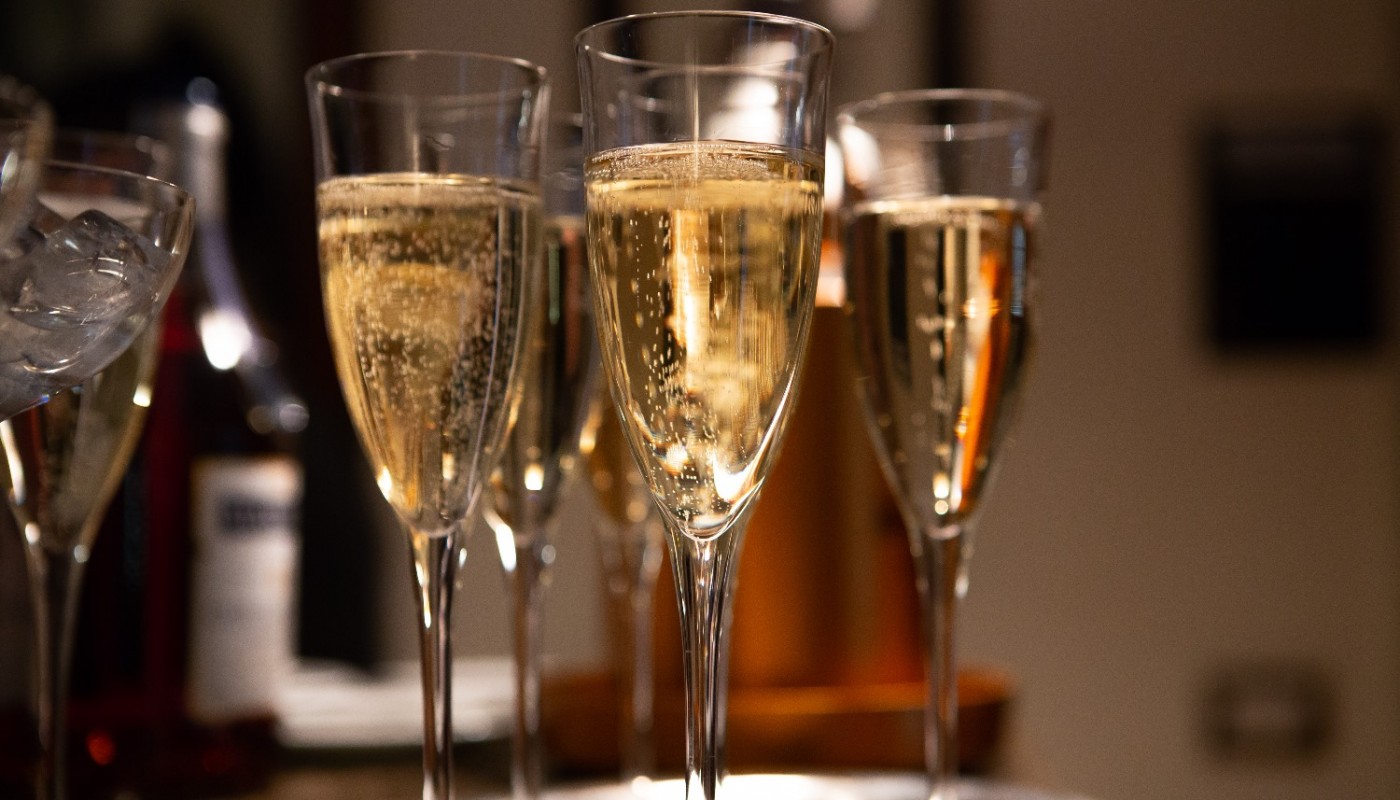 seafood & champagne cigar dinner Alexander`s | The Food & Leisure Guide