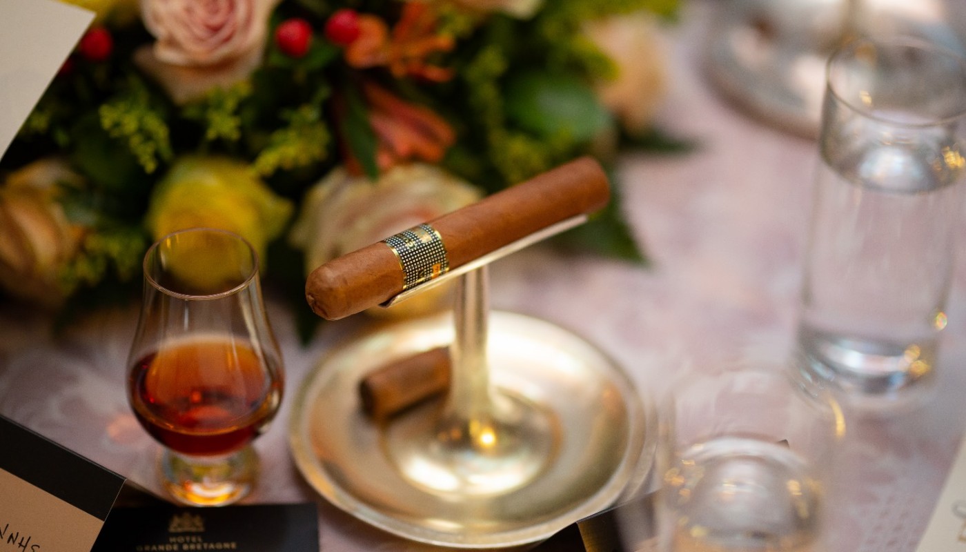 seafood & champagne cigar dinner Alexander`s | The Food & Leisure Guide