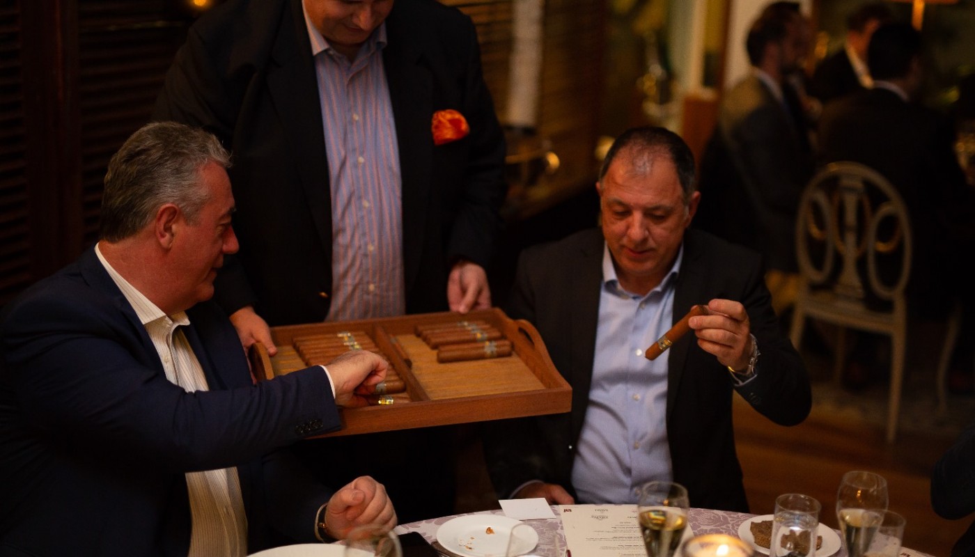 seafood & champagne cigar dinner Alexander`s | The Food & Leisure Guide
