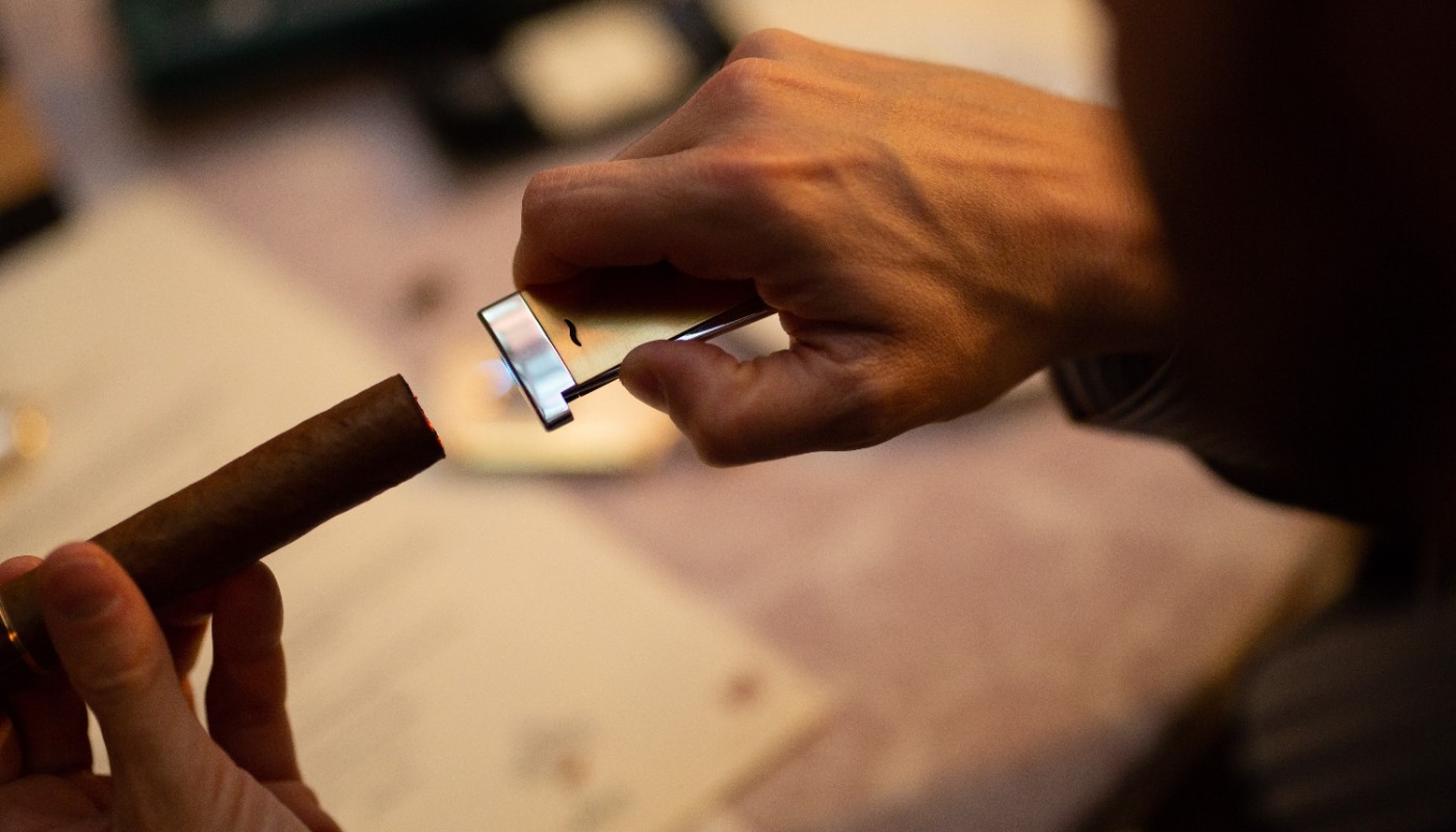 seafood & champagne cigar dinner Alexander`s | The Food & Leisure Guide