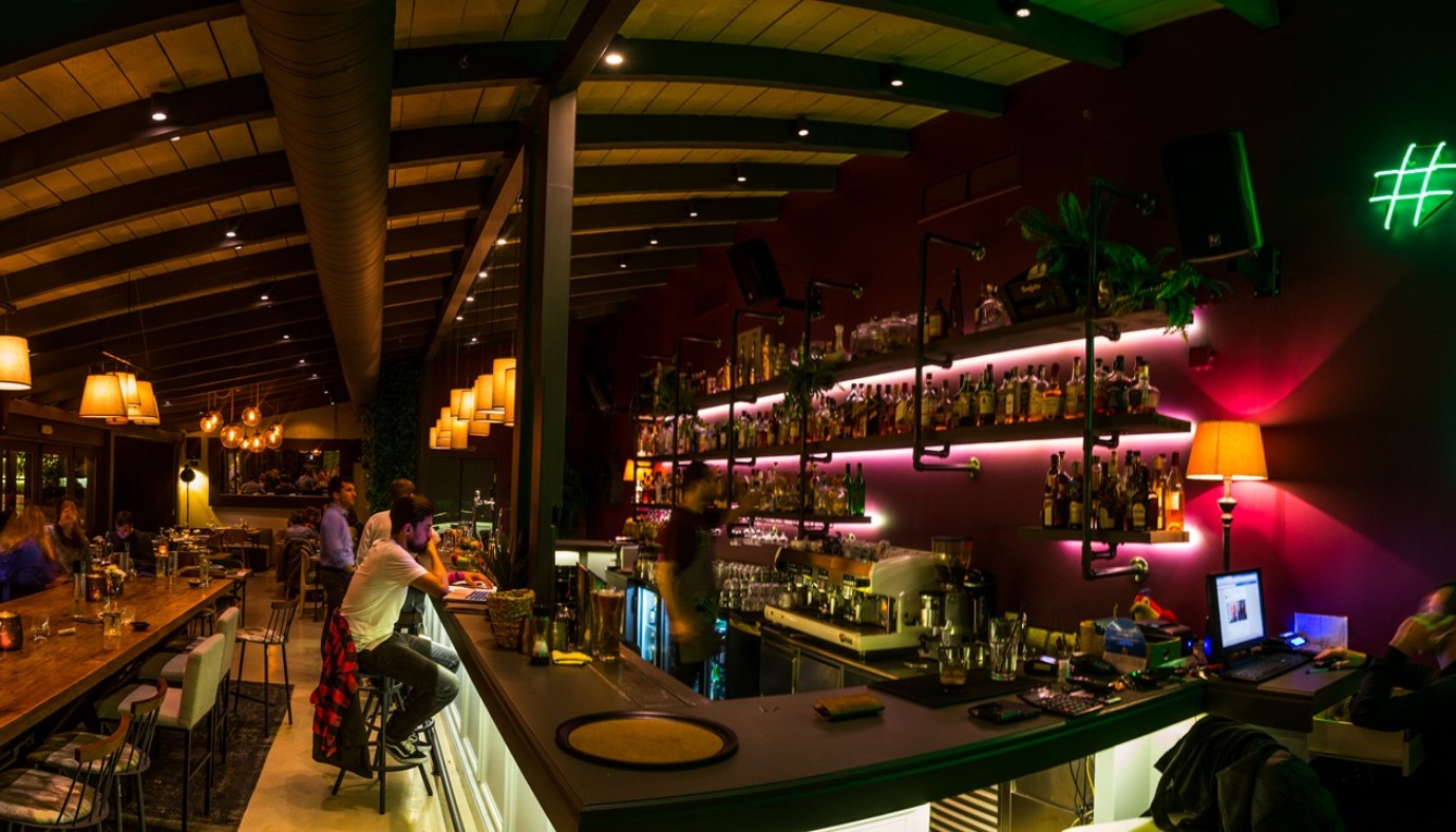 HIDE & SEEK: ΠΙΝΟΝΤΑΣ ΣΤΑ… ΚΡΥΦΑ! | The Bars