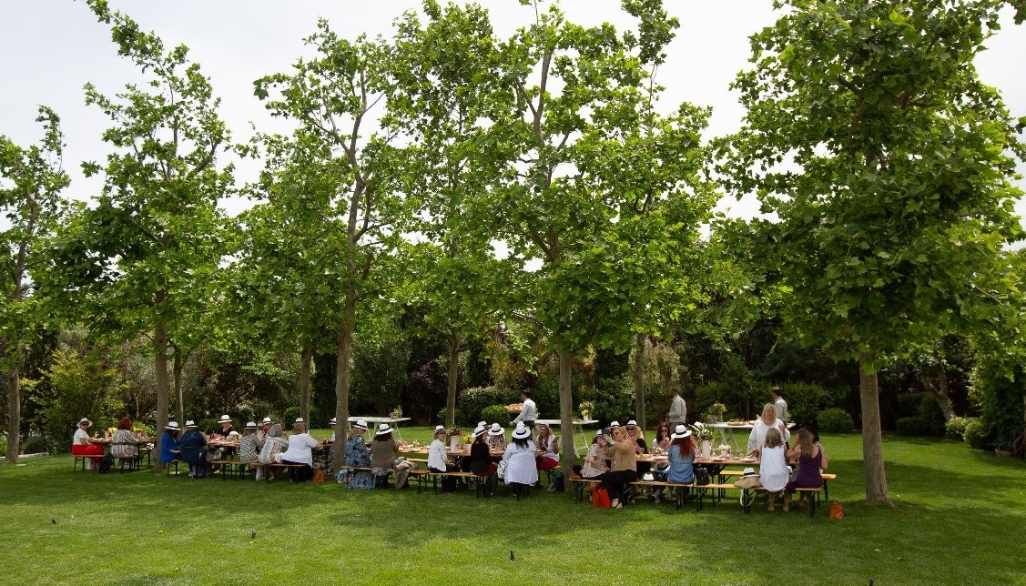 A VERY BRITISH PICNIC, ΤΟ EVENT | Θέματα