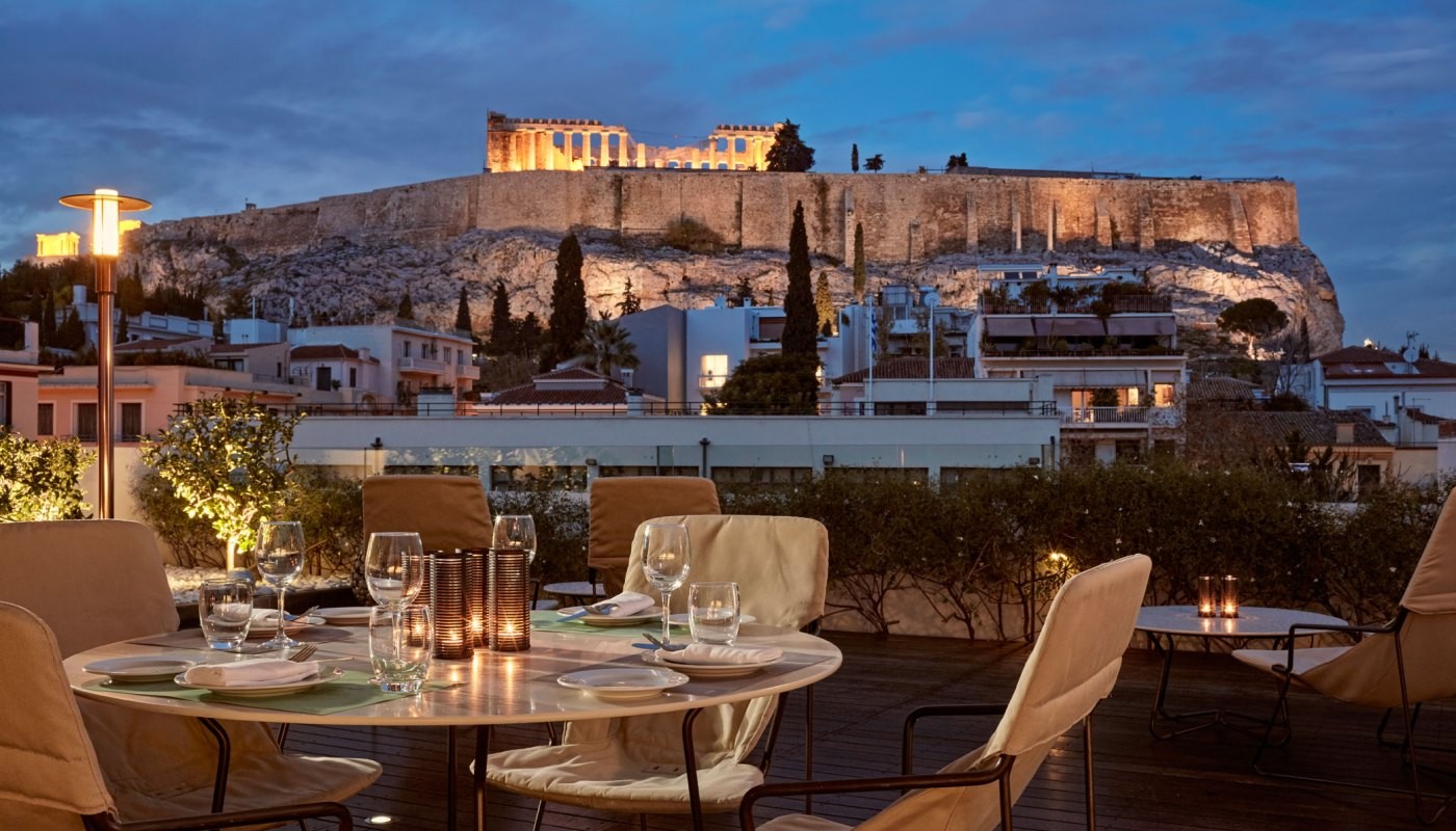 POINT A BAR AND RESTAURANT: ΜΕ ΘΕΑ ΤΟ ΜΟΥΣΕΙΟ ΚΑΙ ΤΟΝ ΠΑΡΘΕΝΩΝΑ | The Bars