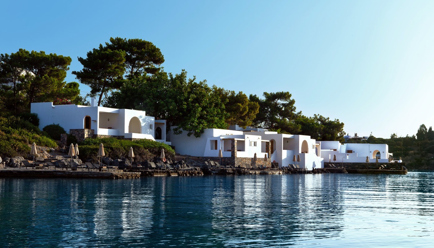 Minos beach | The Food & Leisure Guide