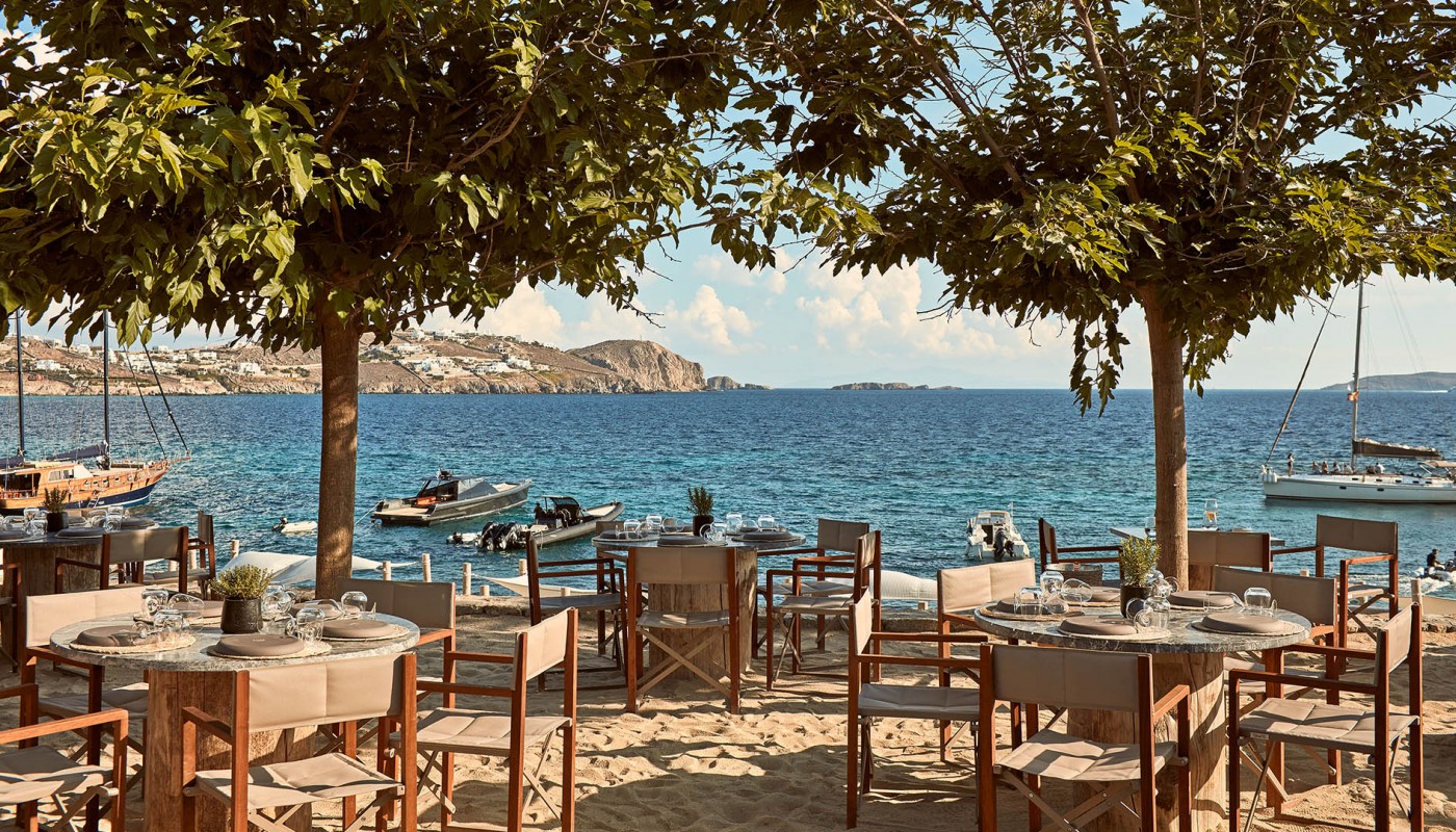 Η ΜΥΚΟΝΙΑΤΙΚΗ ΓΕΥΣΤΙΚΗ ΣΚΗΝΗ ΜΕ ΤΗ ΜΑΤΙΑ ΤΩΝ FNL BEST RESTAURANT AWARDS | Θέματα