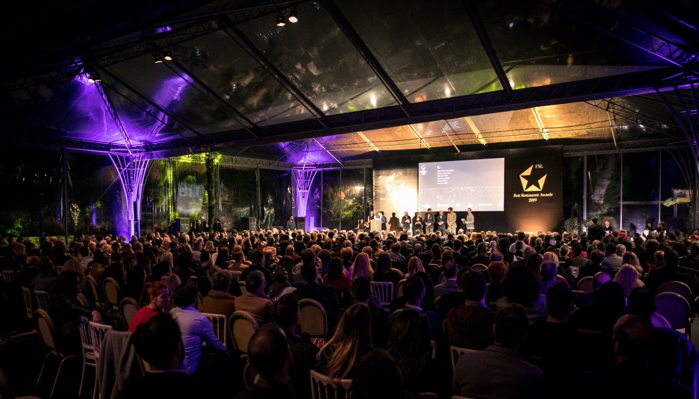 FNL BEST RESTAURANT AWARDS 2020: ΠΛΗΣΙΑΖΕΙ Η ΩΡΑ ΤΗΣ ΛΑΜΠΕΡΗΣ ΑΠΟΝΟΜΗΣ! | Editor's Note