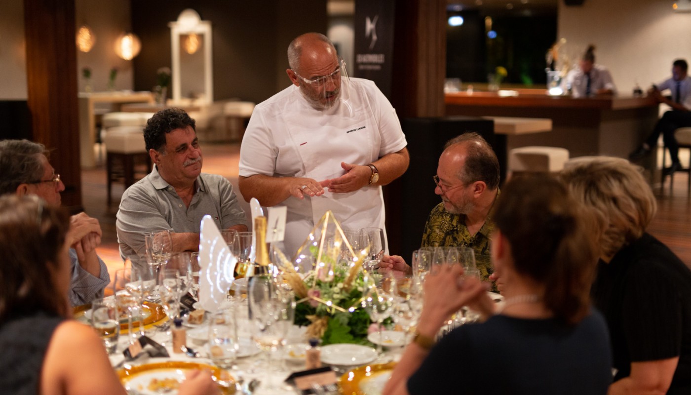 travolta fnl garden | The Food & Leisure Guide