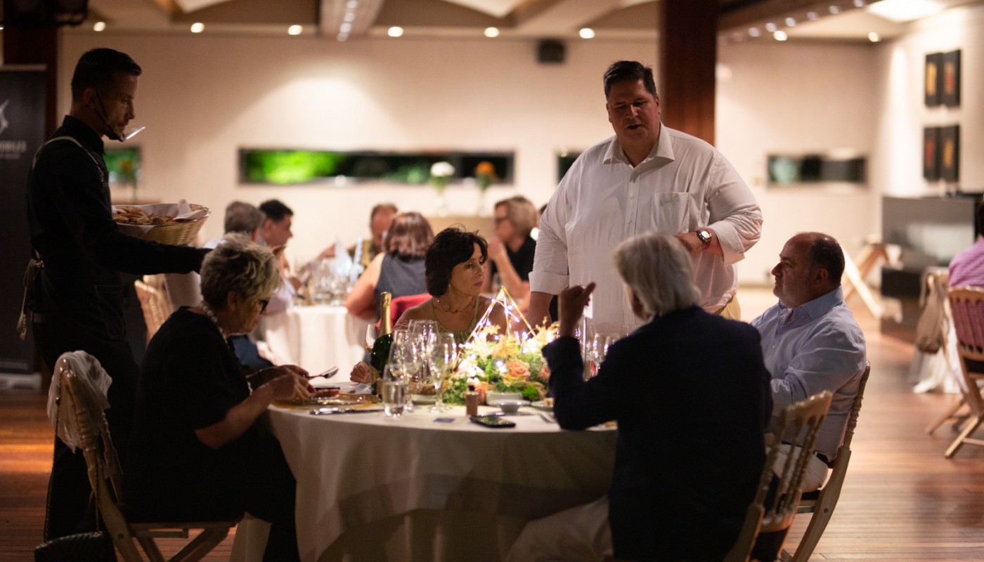 travolta fnl garden | The Food & Leisure Guide