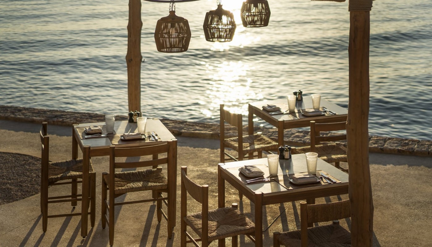 TAVERNA 37, FOUR SEASONS ASTIR PALACE: Η ΤΑΒΕΡΝΑ ΣΤΟΝ ΥΠΕΡΘΕΤΙΚΟ | Κριτικές Εστιατορίων