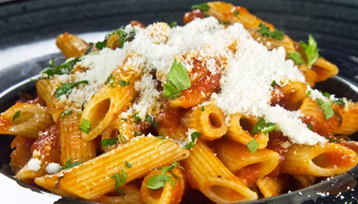 ΟΙ ΘΥΜΩΜΕΝΕΣ PENNE ALL’  ARRABBIATA ΜΟΥ | Συνταγές