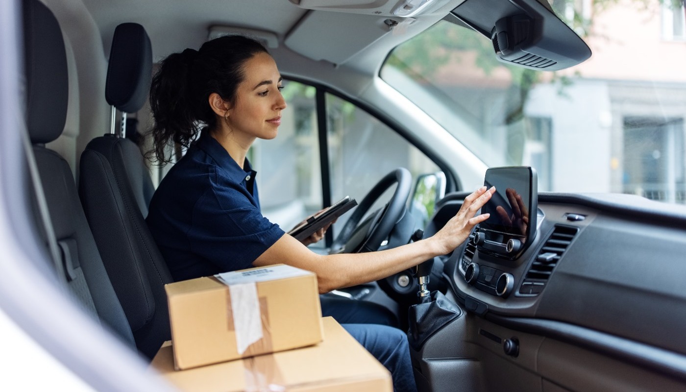 AVIS LEASING, ΚΟΝΤΑ ΣΤΟΥΣ ΕΠΑΓΓΕΛΜΑΤΙΕΣ ΤΗΣ ΕΣΤΙΑΣΗΣ | Θέματα