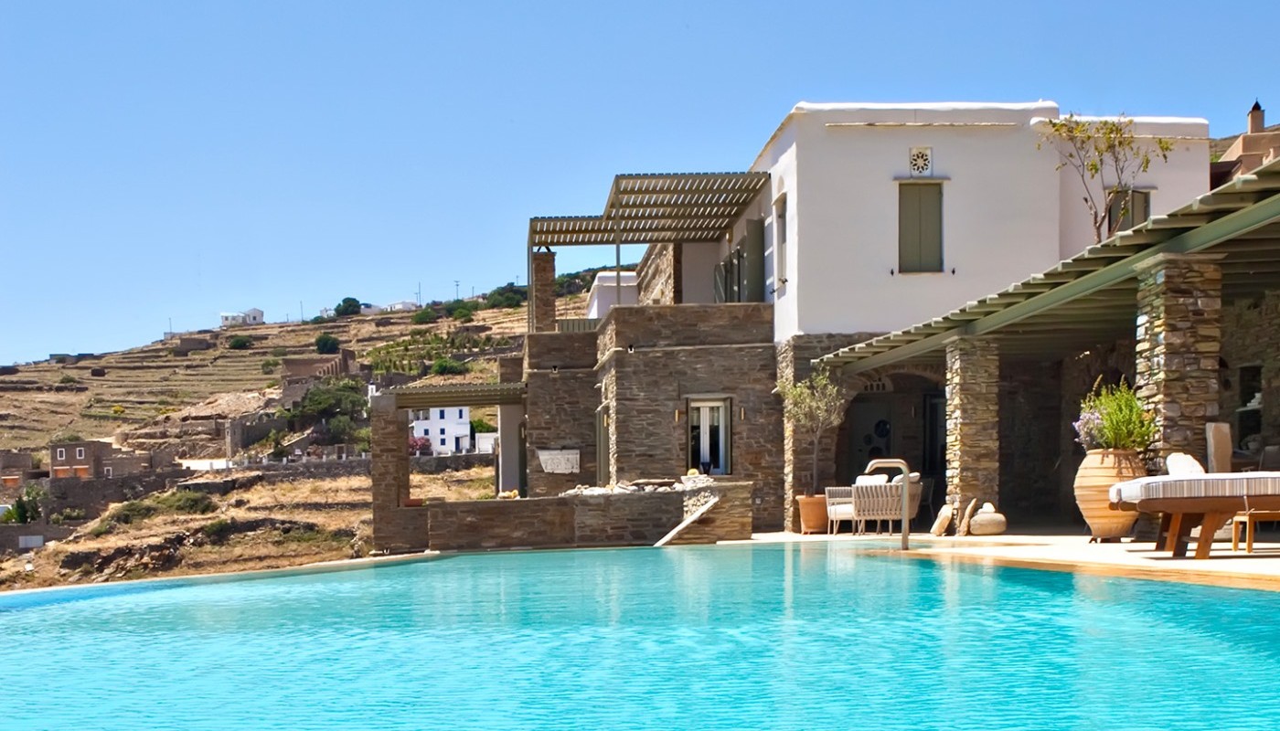AEOLIS TINOS SUITES, ΕΝΑ ΣΥΓΚΡΟΤΗΜΑ ΜΕ ΜΟΝΑΔΙΚΗ ΠΡΟΣΩΠΙΚΟΤΗΤΑ | Ξενοδοχεία