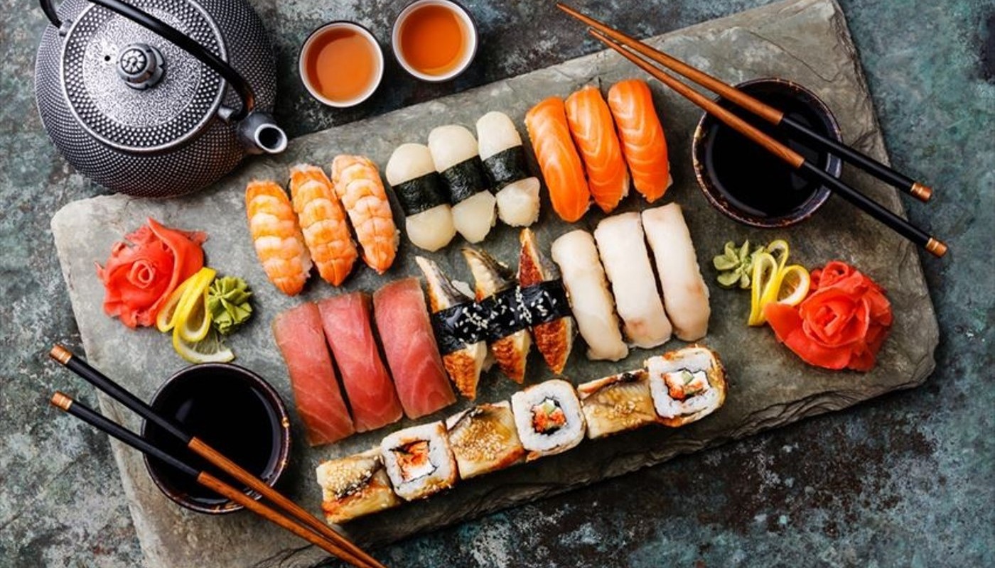 12 ΚΑΝΟΝΕΣ ΓΙΑ ΤΟ ΠΩΣ ΝΑ ΤΡΩΣ ΣΩΣΤΑ SUSHI | Tips & Tricks