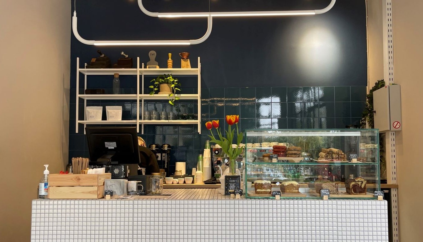 LES PAPALLONES: ΠΕΤΑΛΟΥΔΕΣ ΑΠΟ… ΚΑΦΕ | Coffee Corner