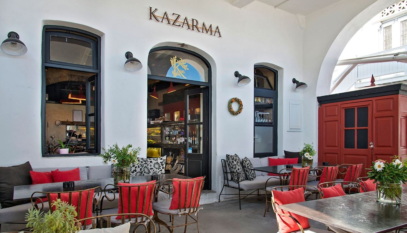 ΑΝΤΑΠΟΚΡΙΣΗ ΑΠΟ ΤΗ ΜΥΚΟΝΟ: ΔΥΟ BAR ΠΟΥ ΑΞΙΖΕΙ ΝΑ ΕΠΙΣΚΕΦΤΕΙΤΕ | The Bars