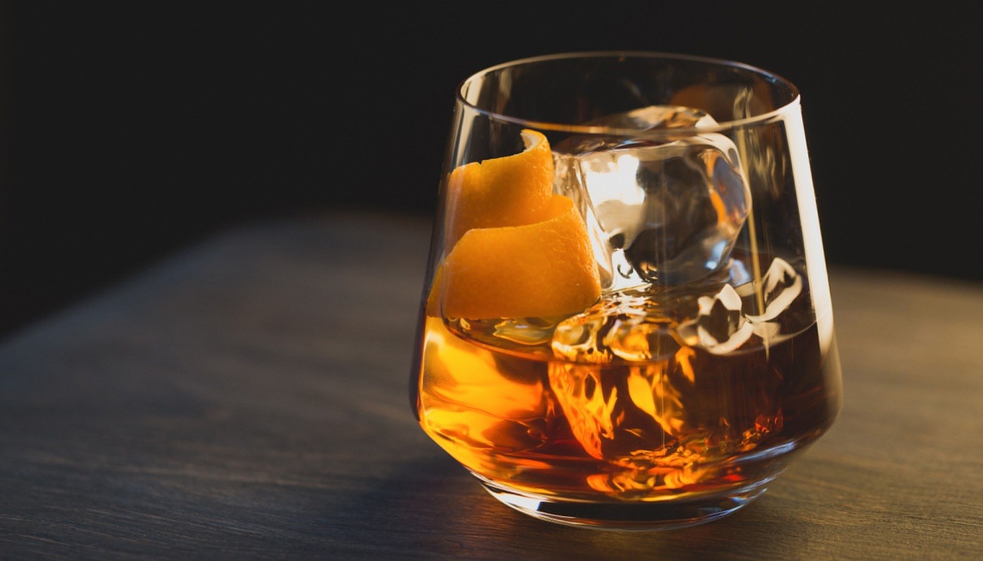 ΓΙΟΡΤΑΖΟΥΜΕ ΤΟ ΦΕΤΙΝΟ OLD FASHIONED WEEK ΜΑΖΙ ΜΕ ΤΟ WOODFORD RESERVE | Νέα