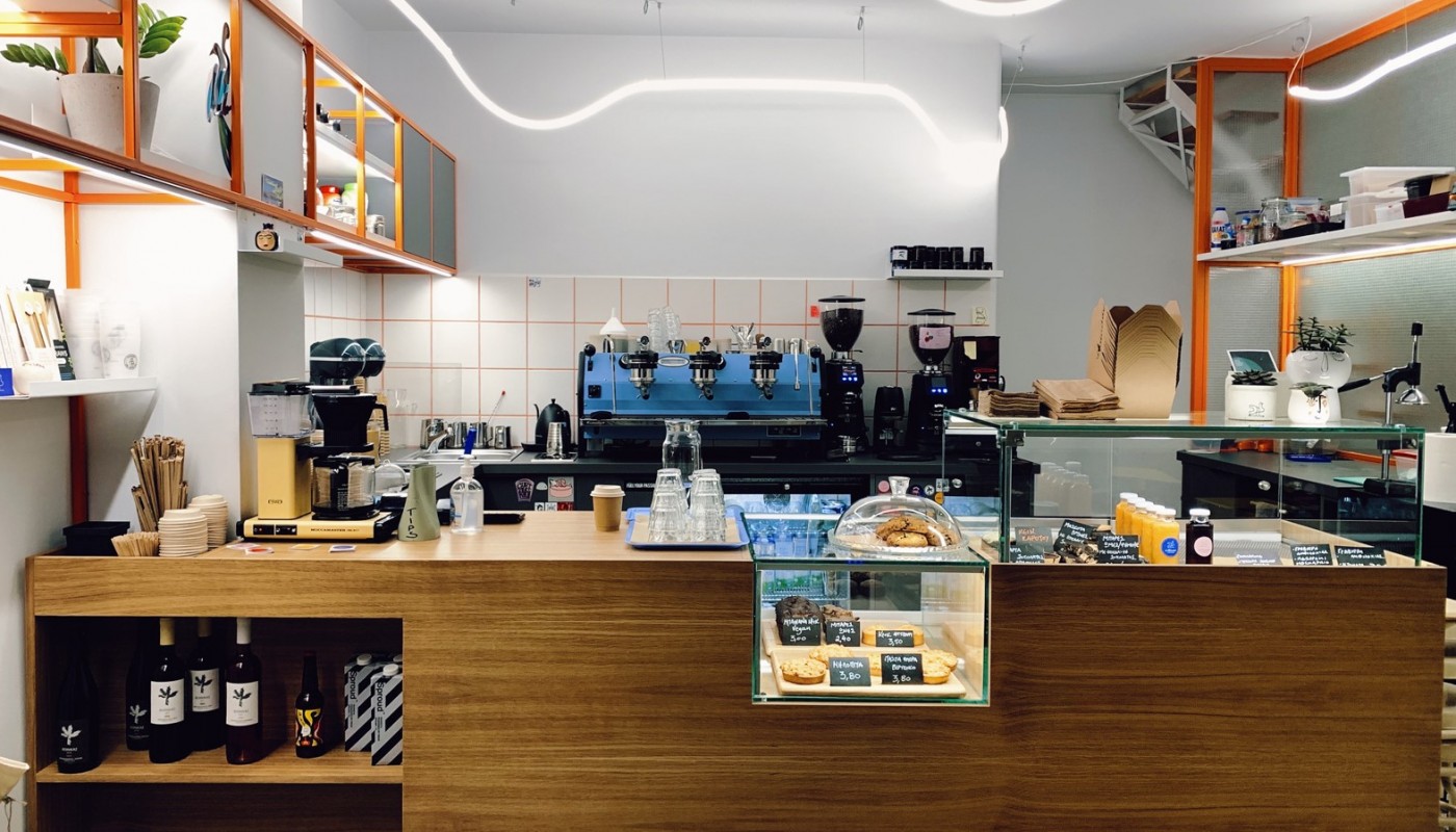 ΤΡΙΑ COFFEE SHOP ΣΤΗΝ ΚΥΨΕΛΗ | Coffee Corner