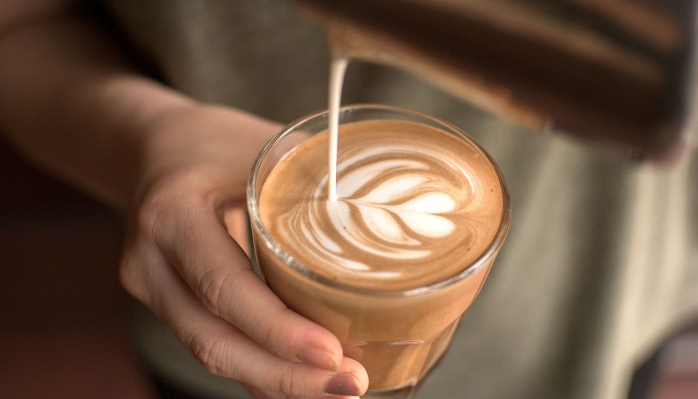 ΑΣ ΜΙΛΗΣΟΥΜΕ ΓΙΑ ΤΟΝ FLAT WHITE | Coffee Corner