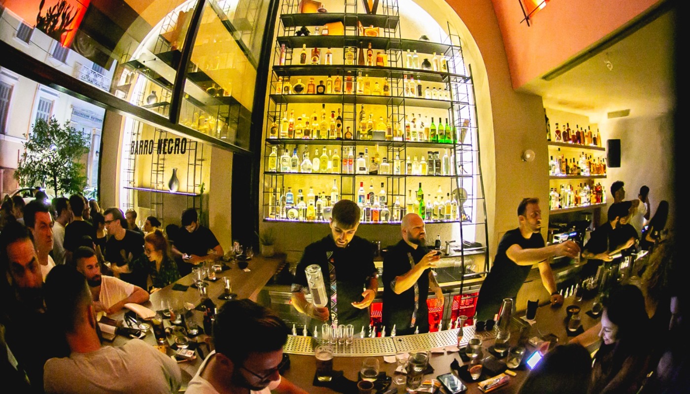 BARRO NEGRO: ΝΥΧΤΕΣ ΜΕ MARGARITAS, TEQUILA ΚΑΙ MEZCAL | The Bars
