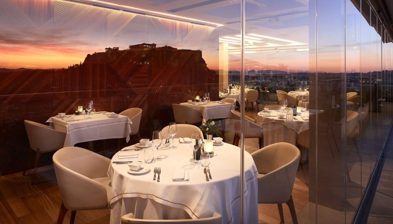 METROPOLIS ROOF GARDEN: ΟΤΑΝ Η ΓΕΥΣΗ ΣΤΟΧΕΥΕΙ ΝΑ ΑΝΤΑΓΩΝΙΣΤΕΙ ΤΗ ΘΕΑ! | Κριτικές Εστιατορίων