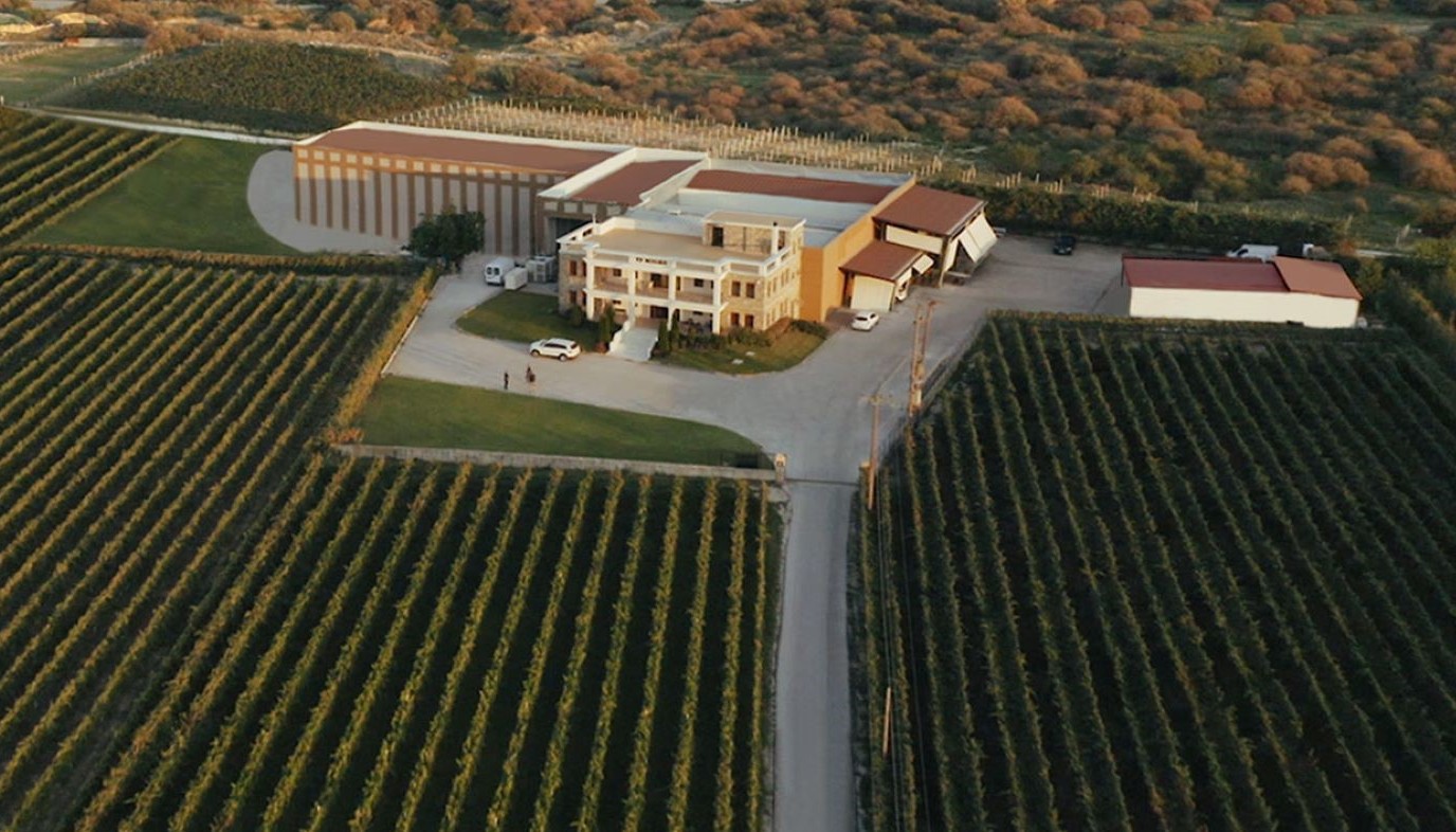 ΚΤΗΜΑ ΜΙΓΑ CHARDONNAY: ΒΑΡΕΛΑΤΗ ΜΑΓΕΙΑ ΑΠΟ ΤΟΝ ΤΥΡΝΑΒΟ | Θέματα