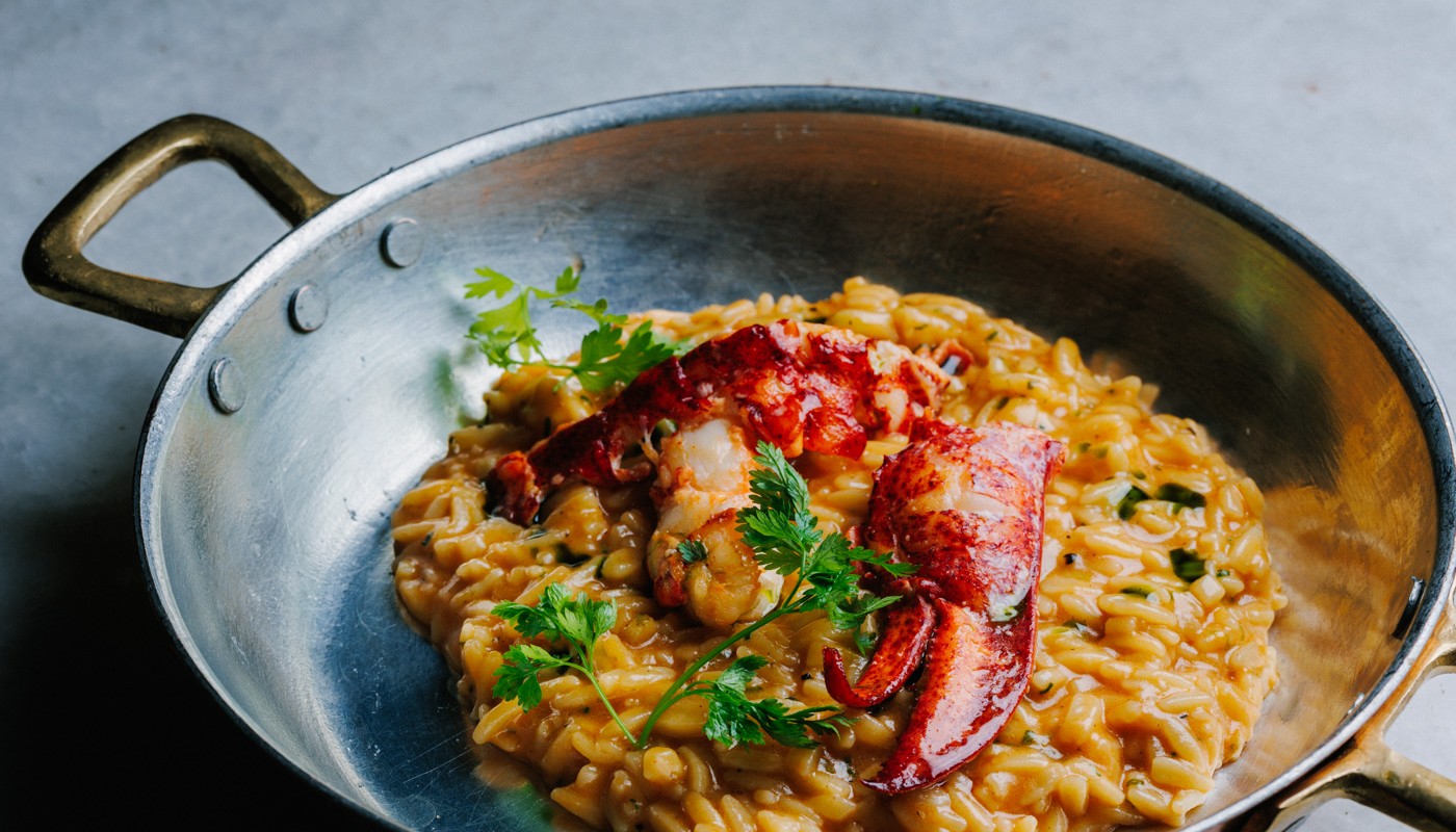 megala lefka akti | The Food & Leisure Guide