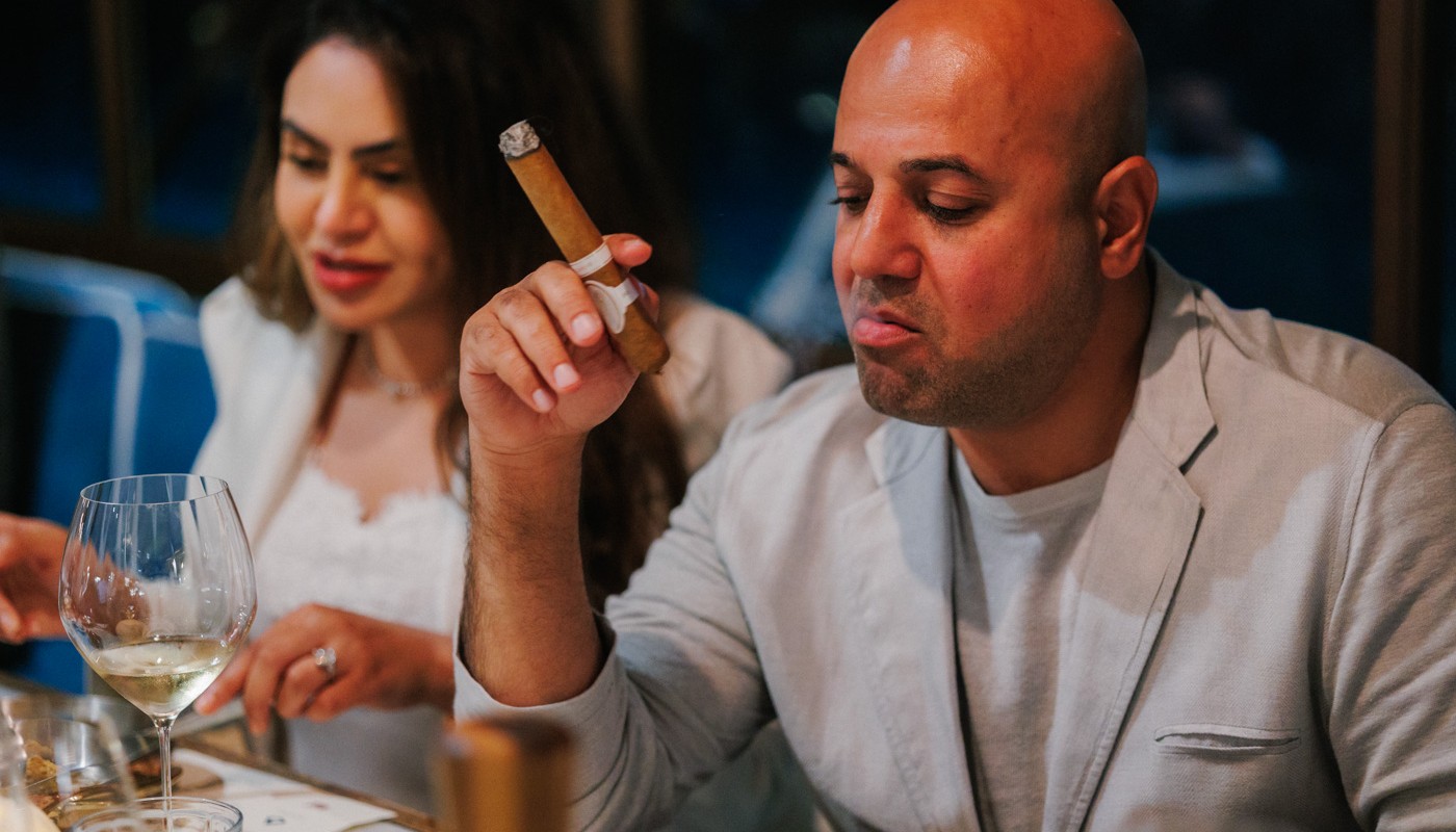 megala lefka akti | The Food & Leisure Guide