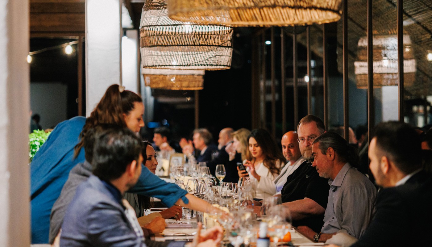 megala lefka akti | The Food & Leisure Guide